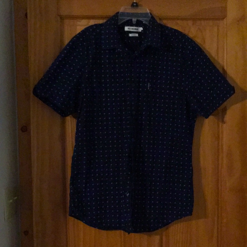 Men’s button down short sleeve shirt